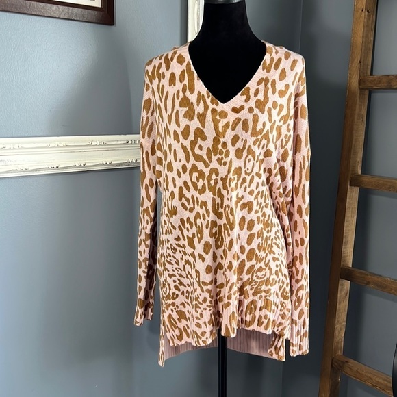 Show Me Your Mumu Cliffside Sweater Pink Leopard Knit M Oversized High-low - Picture 1 of 9